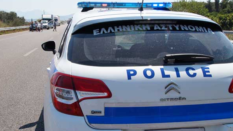 Πρέβεζα: 20χρονος πέρασε με κόκκινο και τραυμάτισε αστυνομικό