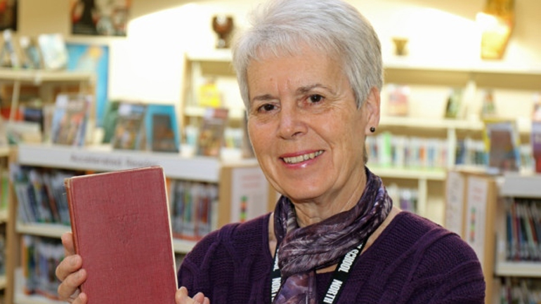 Αγγλία: Συνταξιούχος επέστρεψε στο σχολείο της βιβλίο που είχε δανειστεί πριν από… 63 χρόνια!