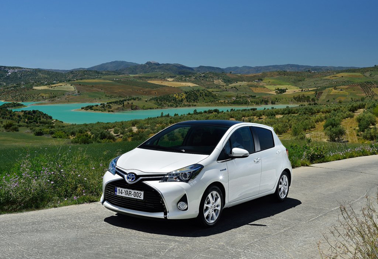 Πρώτη η Toyota με... πρώτο σε πωλήσεις μοντέλο το Yaris...