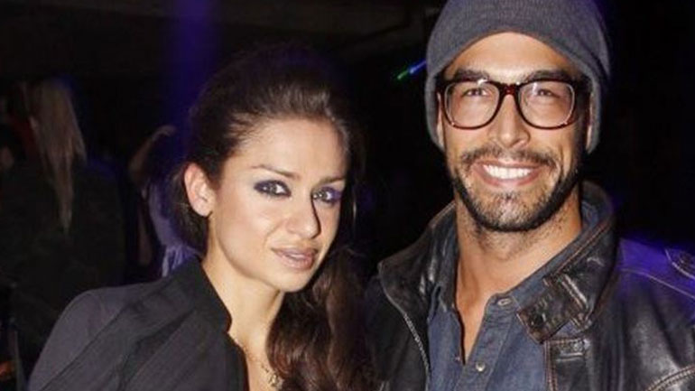 Εξιτήριο από το μαιευτήριο πήρε η σύζυγος του Νίκου Αναδιώτη