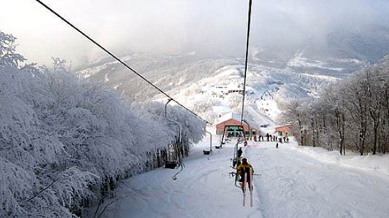 Πλημμύρισε κόσμο το Χιονοδρομικό Πηλίου