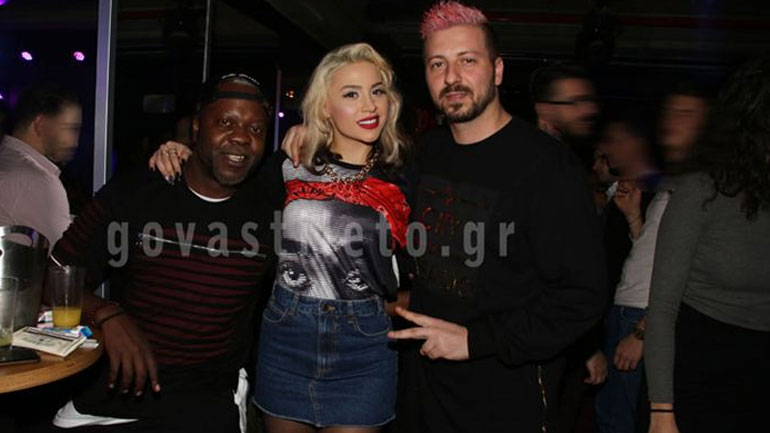 O σύντροφος της νέας τραγουδίστριας των Vegas