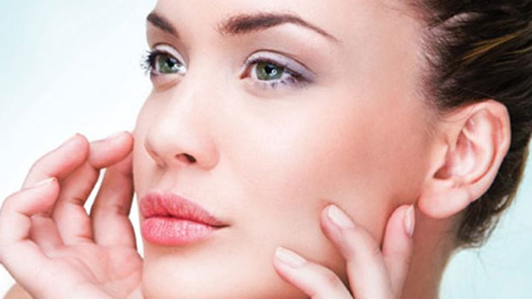 Peeling για λαμπερό πρόσωπο πριν τις γιορτές