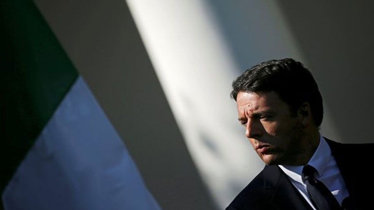 Η Forza Italia ζητά την παραίτηση του Ρέντσι