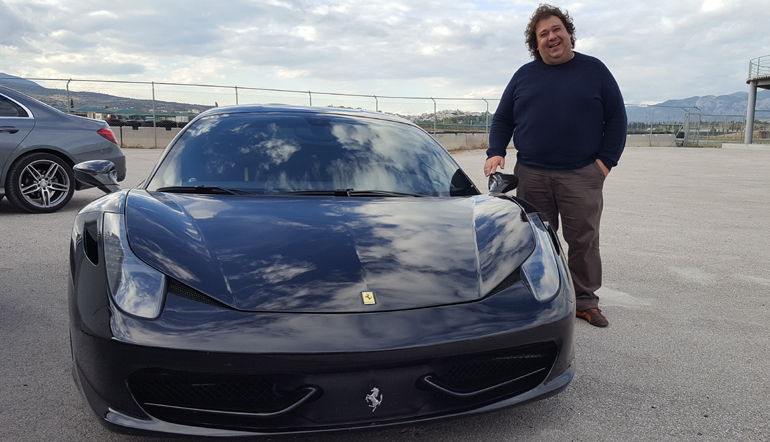 O Πάρις Ποντίκας...