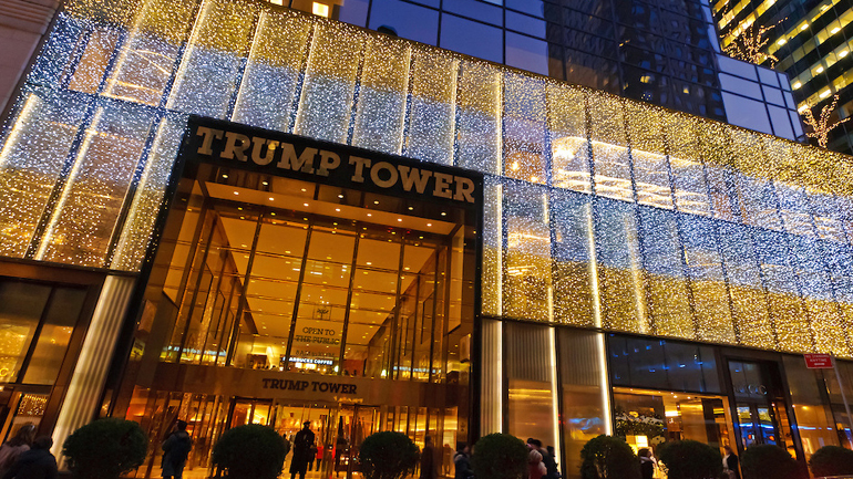 Η πόλη της Νέας Υόρκης ζητά έως και 35 εκατ. δολάρια από την κυβέρνηση για τα μέτρα ασφαλείας στον ουρανοξύστη Τραμπ