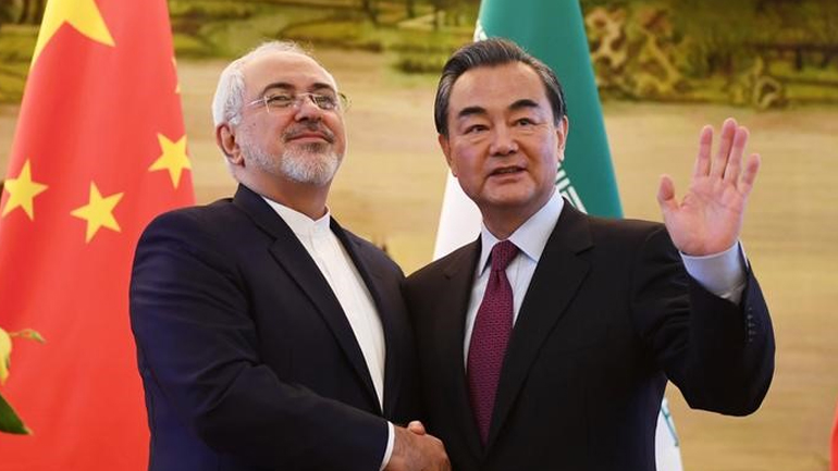 Η Κίνα και το Ιράν δεσμεύτηκαν να ενισχύσουν τη στρατηγική τους συνεργασία