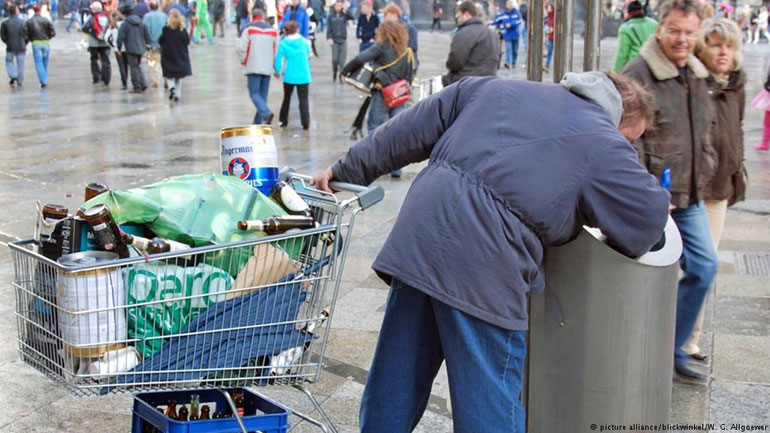 Saarbrucker Zeitung: Κάτω από το όριο της φτώχειας ζουν 13,4 εκατ. Γερμανοί