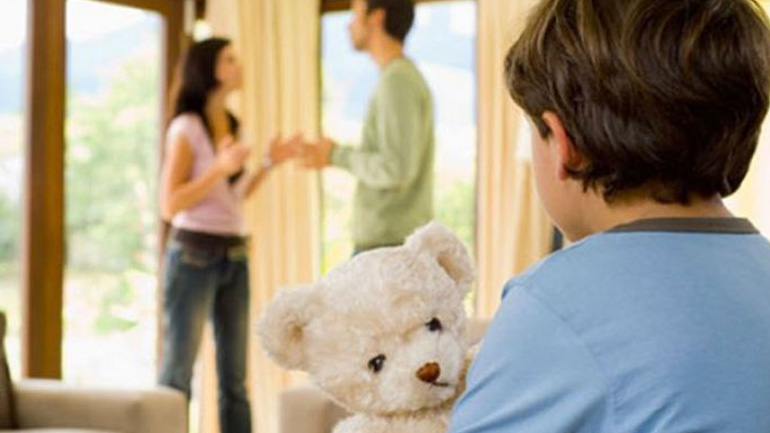 Τα συνηθισμένα λάθη που κάνουν οι γονείς που παίρνουν διαζύγιο