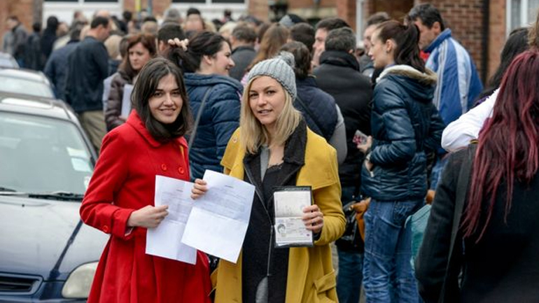 Εκλογικό Τμήμα στην Πάτρα για τις επαναληπτικές εκλογές της Ρουμανίας