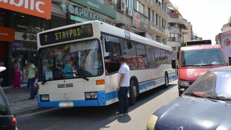 Λαμία: Γρονθοκόπησε οδηγό αστικού λεωφορείου και συνελήφθη