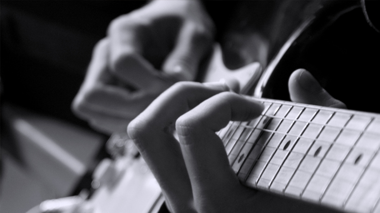 Συναυλία στη Θεσσαλονίκη κατά των πλειστηριασμών Συναυλία στη Θεσσαλονίκη κατά των πλειστηριασμών