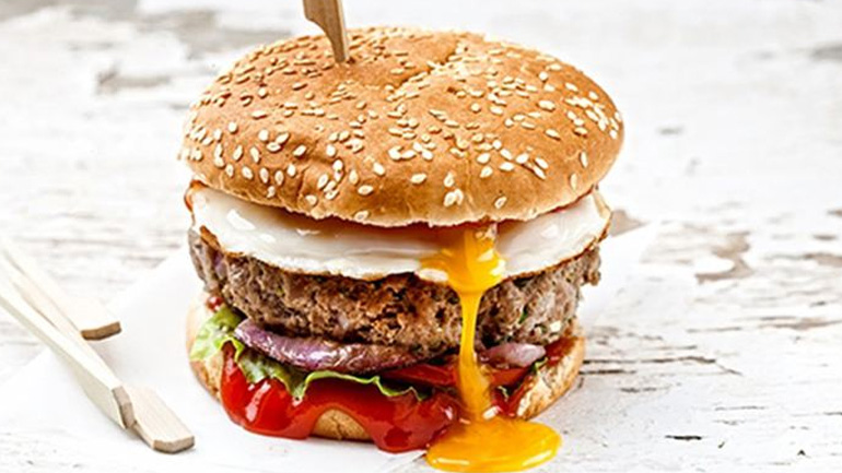 Burger θεϊκό με αβγό