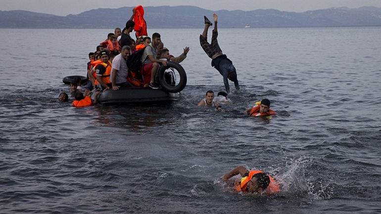 Προβληματισμός από την αυξημένη ροή μεταναστών στα ελληνικά νησιά