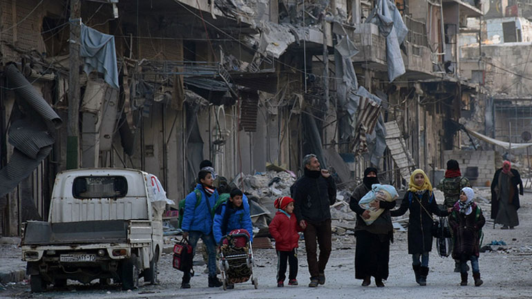 Σχεδόν 18.000 άμαχοι απομακρύνθηκαν από το Χαλέπι