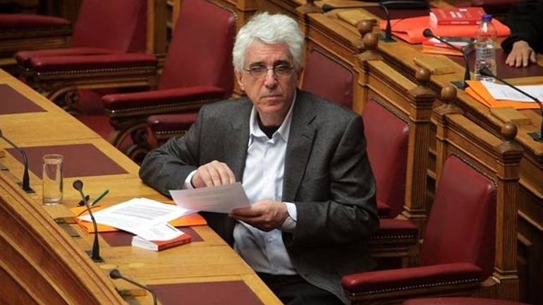 Επίθεση Ν.Δ. στον Ν. Παρασκευόπουλο για το ζήτημα της σημαίας