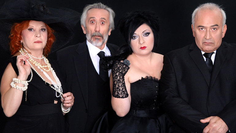 «Μπαμπά μην Ξαναπεθάνεις Παρασκευή…» στο θέατρο Ριάλτο