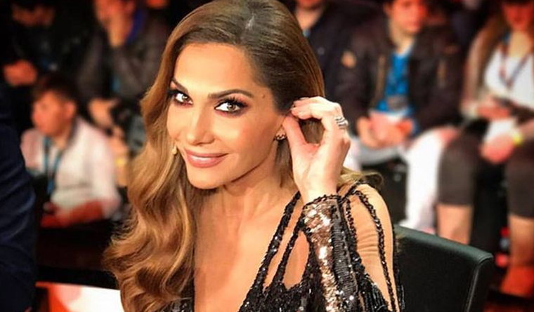 Δέσποινα Βανδή: Οι λεπτομέρειες του look της στην πρεμιέρα του «Rising Star»