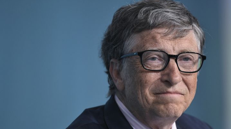 Ο Μπιλ Γκέιτς καλεί τον Τραμπ να εμπνεύσει τους Αμερικανούς