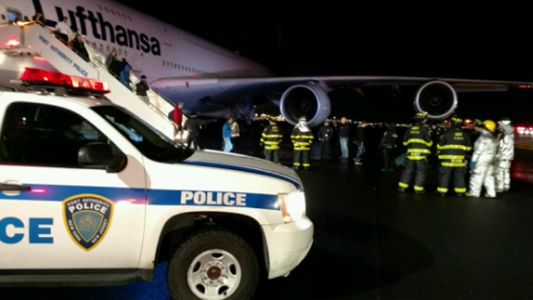 Αναγκαστική προσγείωση για πτήση της Lufthansa στο JFK της Νέας Υόρκης μετά από τηλεφώνημα για βόμβα