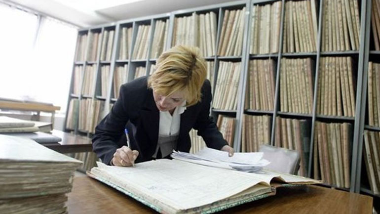 Aπέχουν οι συμβολαιογράφοι και σημέρα