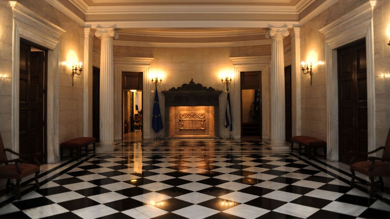 Εσφαλμένες οι εκτιμήσεις του ΔΝΤ για την ελληνική οικονομία, αναφέρουν κυβερνητικές πηγές