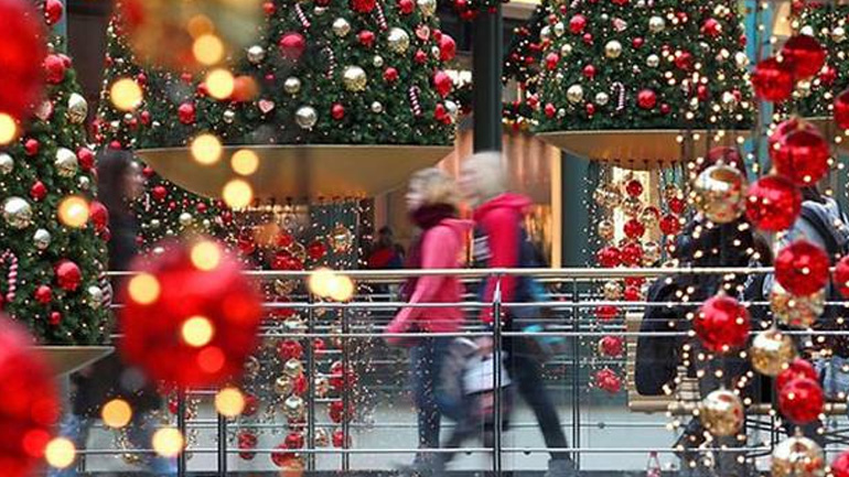 Από σήμερα ξεκινά το εορταστικό ωράριο