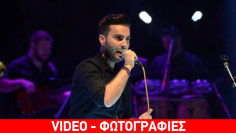 Ο Θ. Ολύμπιος στην Κηφισιά ερμηνεύει χριστουγεννιάτικα και το «Όσες και όσοι» σε μουσική Μ. Πλέσσα και στίχους M. Τριανταφυλλόπουλου