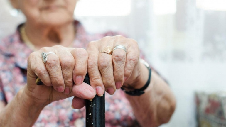 Θεσσαλονίκη: Λήστευε ηλικιωμένους ρίχνοντας υπνωτικά στα ροφήματά τους