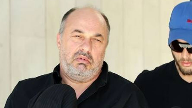 Αναζητείται για να συλληφθεί ο Μπέος μετά από μήνυση