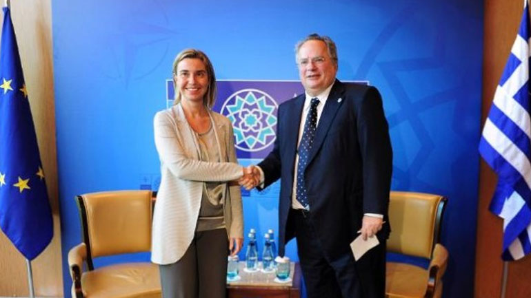 Tο Κυπριακό επί τάπητος στη συνάντηση Κοτζιά-Μογκερίνι