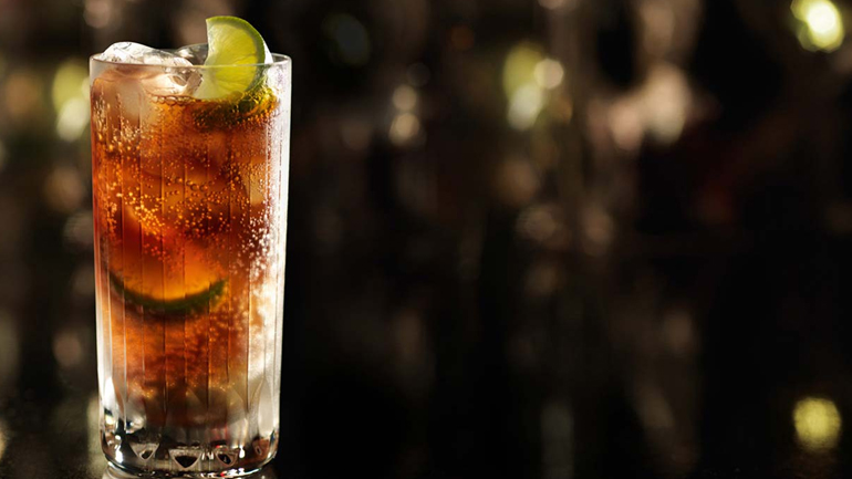 Η Κούβα πρότεινε στην Τσεχία να την αποπληρώσει σε… ρούμι