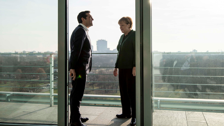 Η Μέρκελ “κρύβεται” πίσω από τους θεσμούς