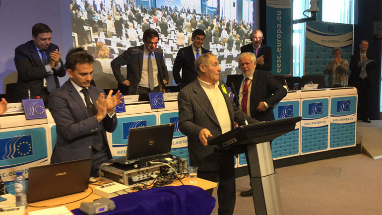 H Ευρωπαϊκή Οικονομική και Κοινωνική Επιτροπή απένειμε βραβείο στον «φούρναρη από την Κω»