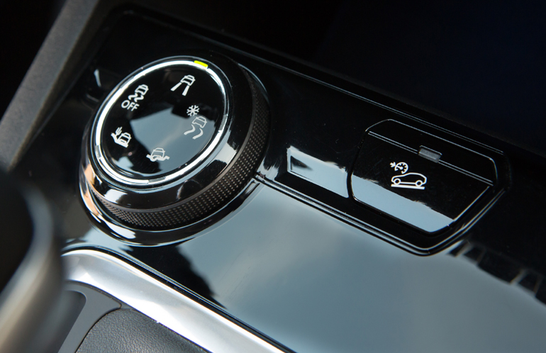 Όσοι δοκιμάσετε το νέο 3008 θα μπορέσετε να καταλάβετε και τις δυνατότητες του συστήματος πρόσφυσης που διαθέτει το αυτοκίνητο σε δύσκολες συνθήκες...