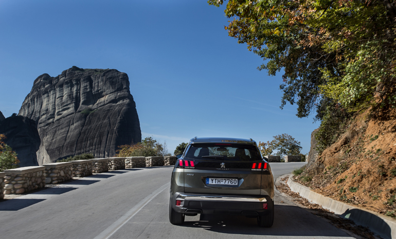 Άλλο να στο λένε και άλλο να οδηγείς το 3008...