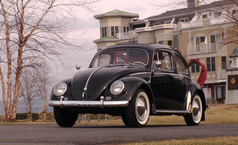 To κλασικό VW Beetle...