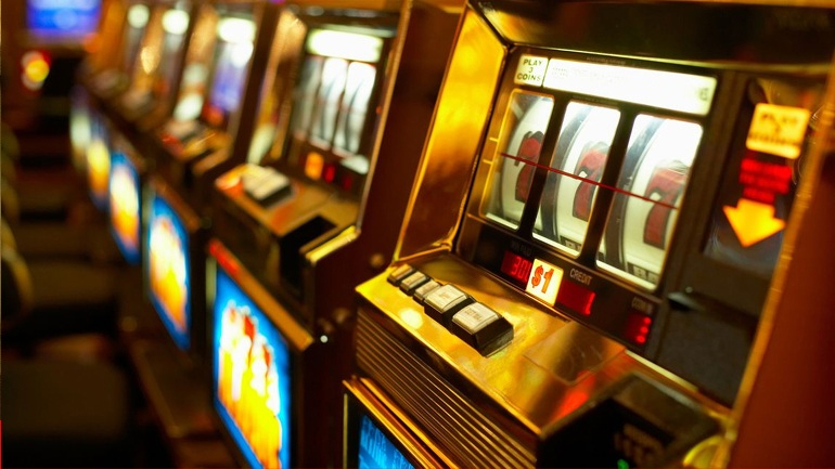 Ηλεία: Συνελήφθη 51χρονος για «φρουτάκια» στο κατάστημά του