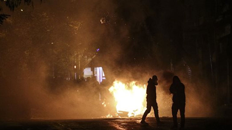 Πυρπόλησαν περίπτερο στην Πατησίων