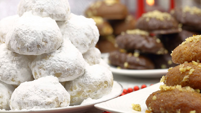 Κουραμπιέδες και μελομακάρονα ανεβάζουν το κόστος του χριστουγεννιάτικου τραπεζιού