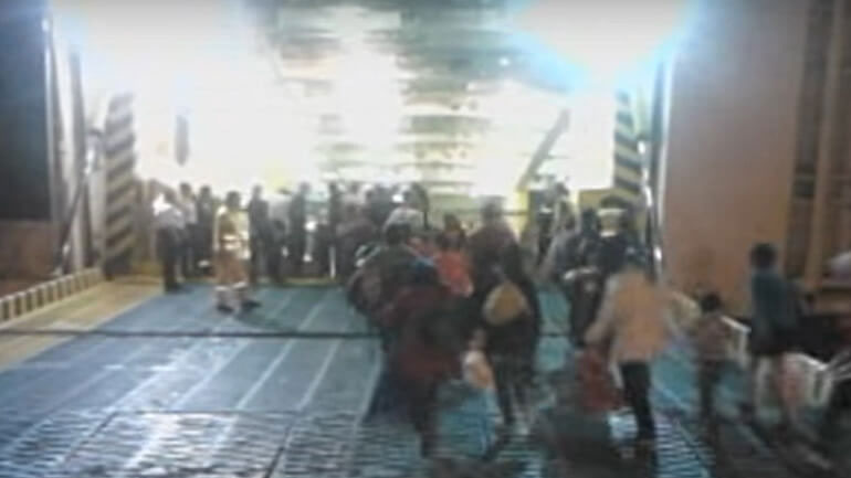 Σταδιακή αποχώρηση μεταναστών από τη Λέσβο