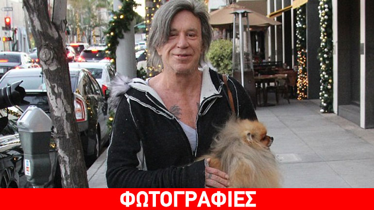 O Mickey Rourke λατρεύει τα σκυλιά…