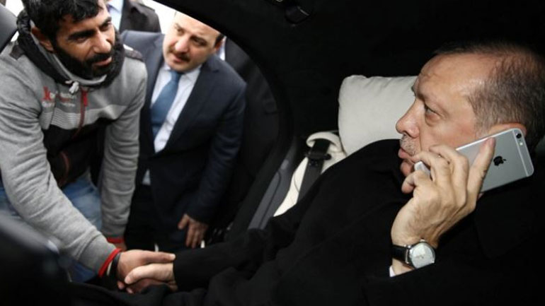 Ο Ερντογάν απαγόρευσε τα Χριστούγεννα σε σχολείο της Κωνσταντινούπολης!