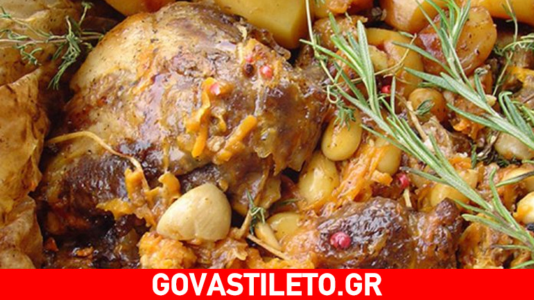 Αρνάκι χριστουγεννιάτικο στη λαδόκολλα