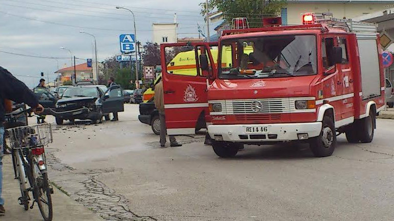 Νταλίκα παρέσυρε δύο ηλικιωμένες στα Ιωάννινα