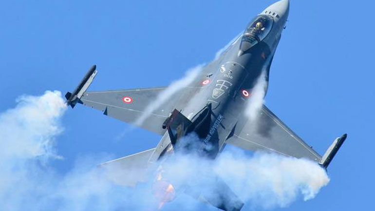 Μπαράζ πτήσεων από τουρκικά αεροσκάφη πάνω από ελληνικά νησιά