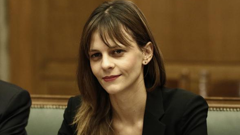 Έ. Αχτσιόγλου: Δεσμευόμαστε να αναδιανέμουμε κάθε ευρώ που πλεονάζει στους αδύναμους