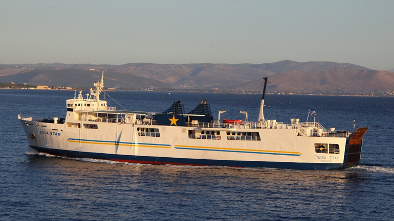 Όλα τα δρομολόγια των πλοίων από Πειραιά και Ραφήνα