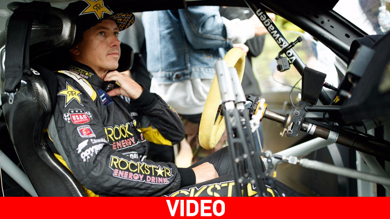 Ο άνθρωπος με το θαυματουργό κίτρινο τιμόνι!