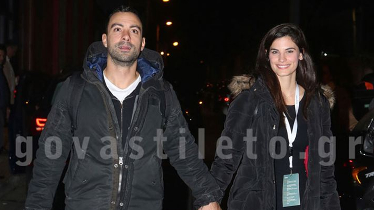 Σάκης Τανιμανίδης: Χεράκι-χεράκι με την αγαπημένη του σε βραδινή έξοδο